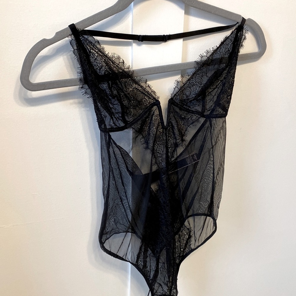 Victoria’s Secret Dream Angels halter black thong teddy, never worn.
